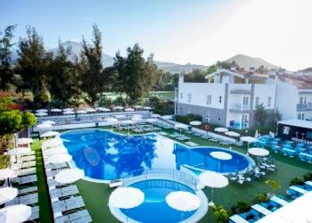 Piscina para adultos Apartamentos Coral Compostela Beach Golf Playa de las Américas Piscina para adultos Apartamentos Coral Compostela Beach Golf Playa de las Américas