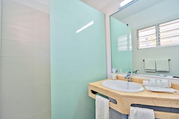 Baño Apartamentos Coral California Playa de las Américas Baño Apartamentos Coral California Playa de las Américas