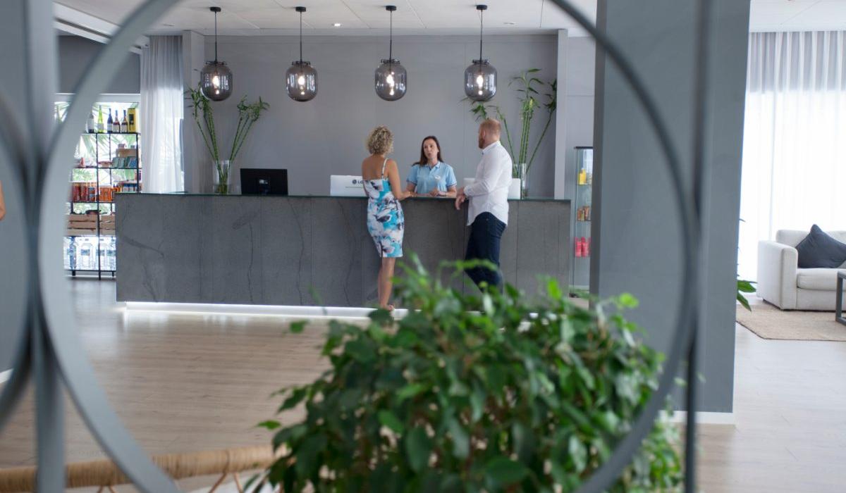 Recepción Hotel Coral Suites & Spa Playa de las Américas Recepción Hotel Coral Suites & Spa Playa de las Américas