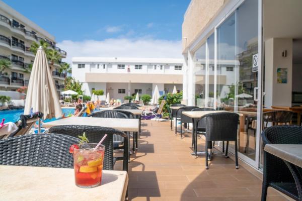 Terraza Apartamentos Coral California Playa de las Américas Terraza Apartamentos Coral California Playa de las Américas